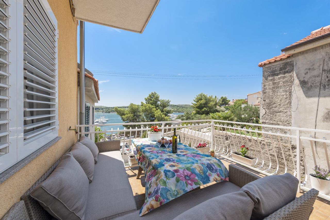Apartments Tara, Šibenik - Mandalina Bagian luar foto